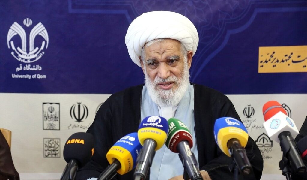 آیت الله یزدی الگویی مناسب برای نسل جدید طلاب و روحانیون است